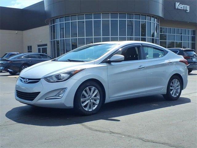 Photo of 2015 Shimmering Silver Hyundai ELANTRA