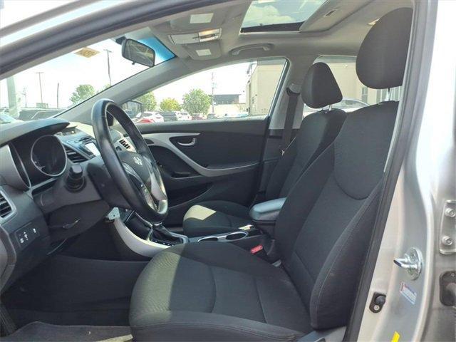 Photo of 2015 Shimmering Silver Hyundai ELANTRA
