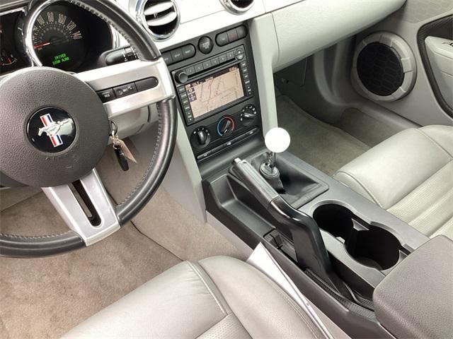 Photo of 2007 Black Clearcoat Ford Mustang