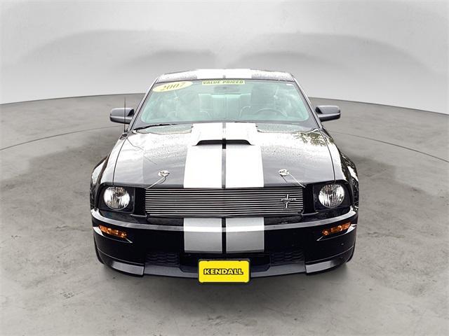 Photo of 2007 Black Clearcoat Ford Mustang