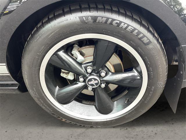 Photo of 2007 Black Clearcoat Ford Mustang