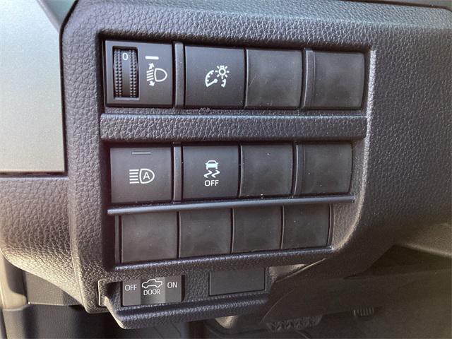 Photo of 2025 Ice Cap Toyota Tacoma