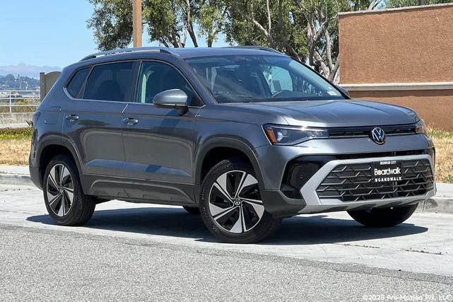 Photo of 2025 Platinum Gray Metallic Volkswagen Taos
