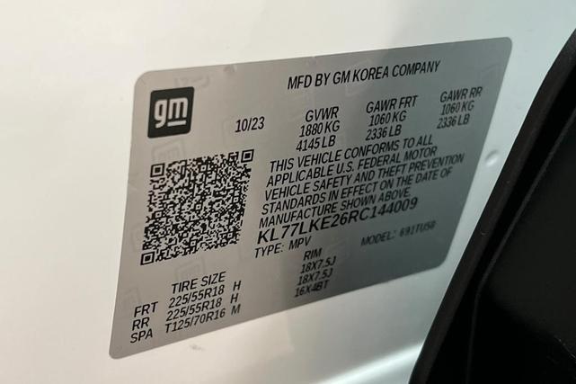 Photo of 2024 Summit White Chevrolet Trax