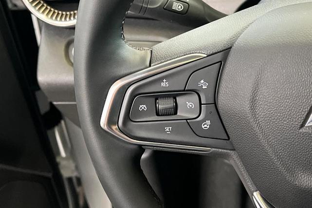 Photo of 2024 Summit White Chevrolet Trax