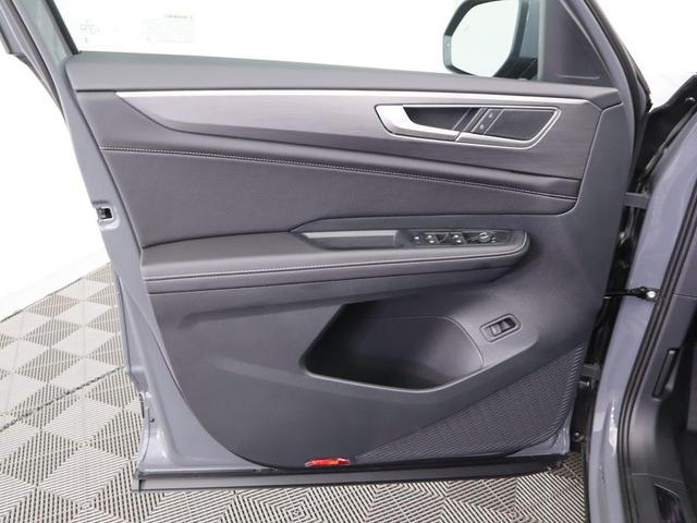 Photo of 2026 Pure Gray Volkswagen Atlas Cross Sport