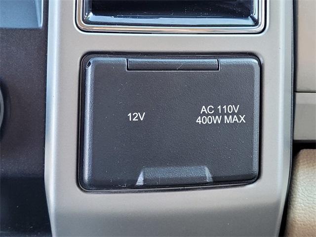 Photo of 2021 White Metallic Ford F-250