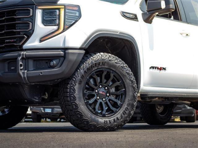 Photo of 2023 Summit White GMC Sierra 1500