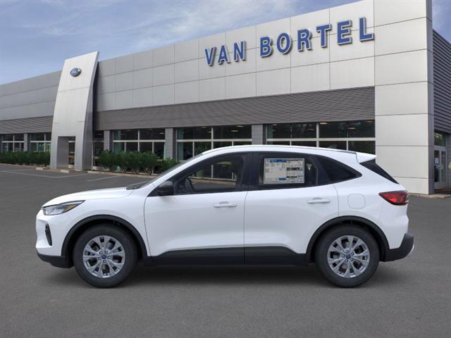Photo of 2025 Oxford White Ford Escape