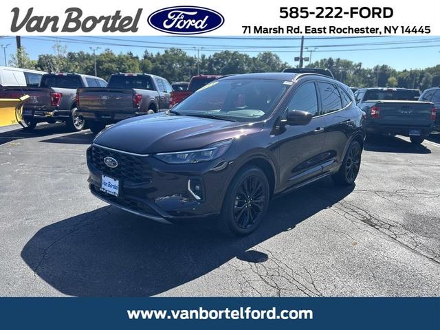 Photo of 2023 Cinnabar Red Metallic Premium Colorant Ford Escape