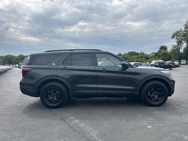 Photo of 2022 Forged Green Metallic Ford Explorer