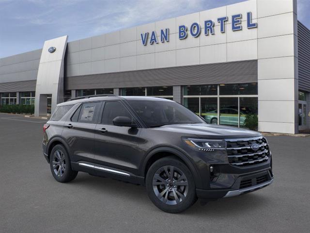 Photo of 2025 Agate Black Metallic Ford Explorer