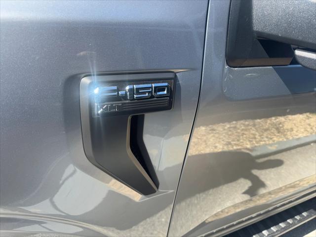 Photo of 2021 Iconic Silver Metallic Ford F-150