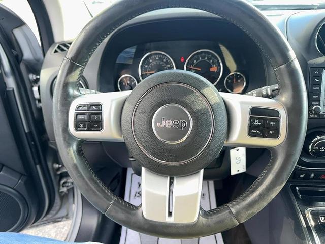 Photo of 2015 Billet Silver Metallic Clearcoat Jeep Compass