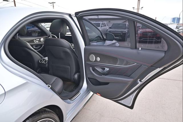 Photo of 2023 SILVER Mercedes-Benz AMG E 53