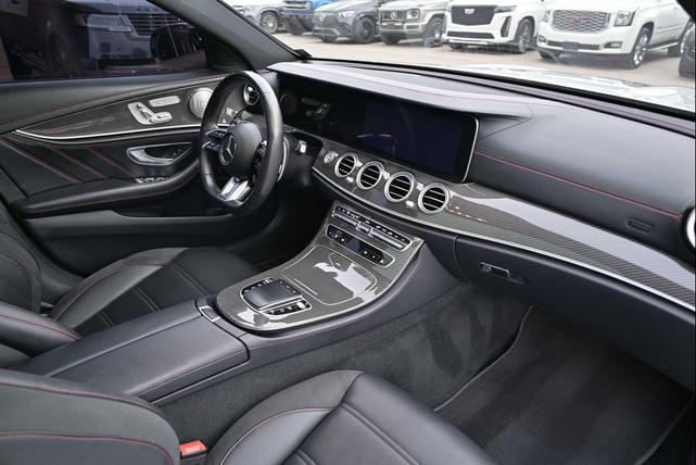 Photo of 2023 SILVER Mercedes-Benz AMG E 53