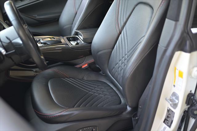 Photo of 2021 WHITE Aston Martin DBX