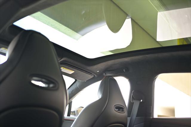 Photo of 2021 WHITE Aston Martin DBX