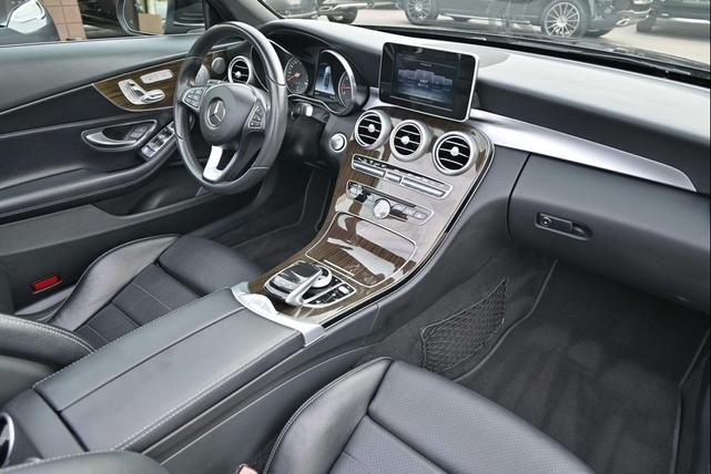 Photo of 2018 BLACK Mercedes-Benz C-Class