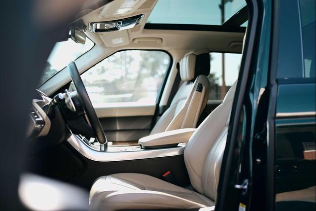 Photo of 2021 British Racing Green Land Rover Range Rover Sport