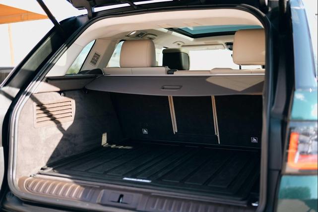 Photo of 2021 British Racing Green Land Rover Range Rover Sport