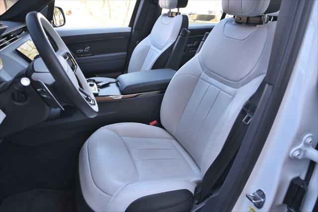 Photo of 2023 custom Land Rover Range Rover Sport