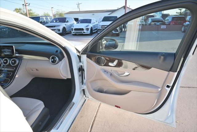 Photo of 2017 WHITE Mercedes-Benz C-Class