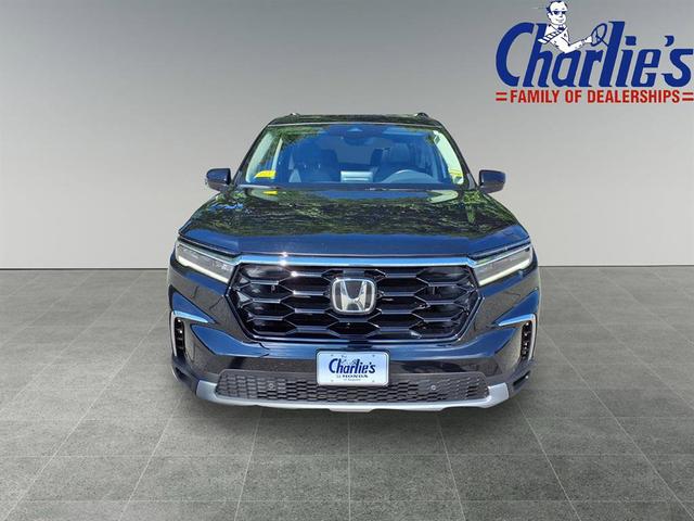 Photo of 2023 Crystal Black Pearl Honda Pilot