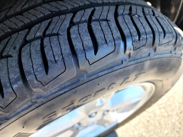 Photo of 2008 Blue Dodge Nitro