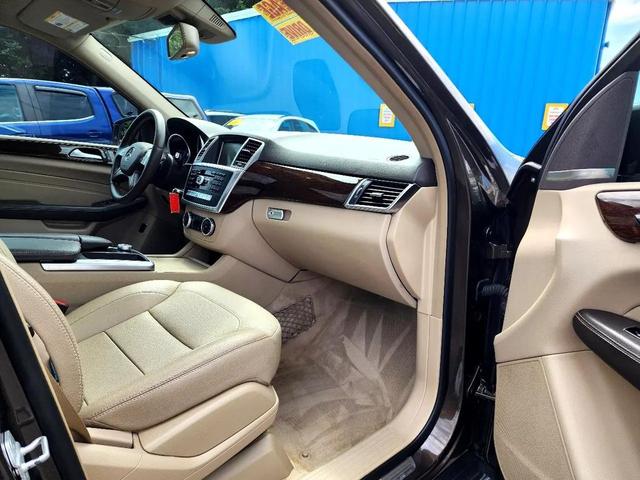 Photo of 2014 Bronze Mercedes-Benz M-Class