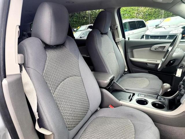 Photo of 2012 Silver Chevrolet Traverse