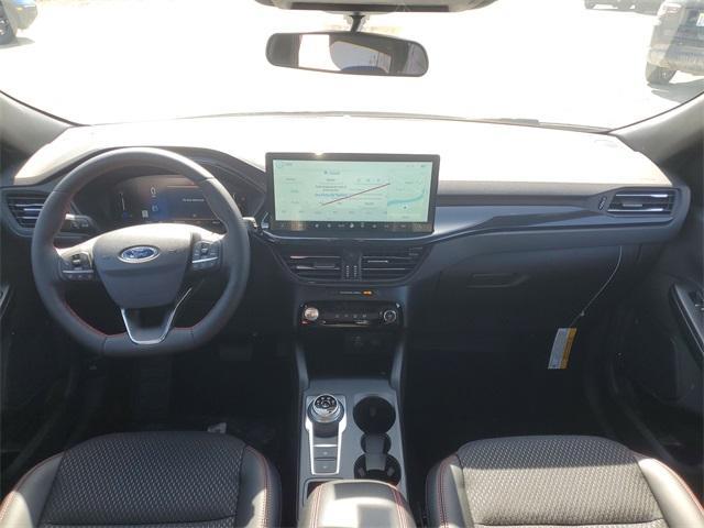 Photo of 2025 White Metallic Ford Escape