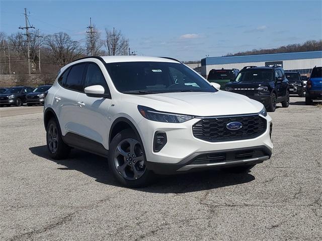 Photo of 2025 White Metallic Ford Escape