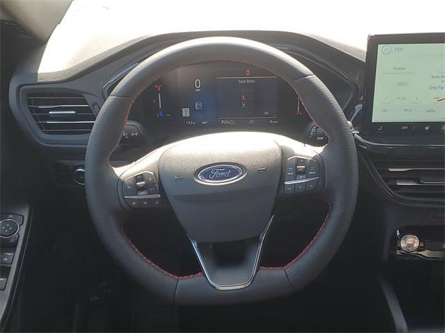 Photo of 2025 White Metallic Ford Escape