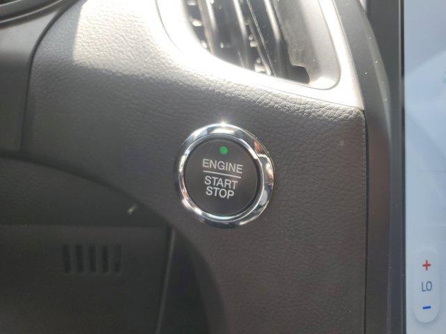 Photo of 2023 Oxford White Ford Edge