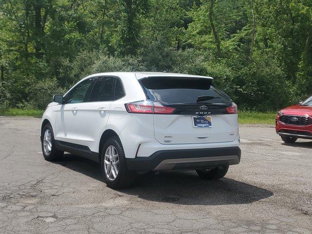 Photo of 2023 Oxford White Ford Edge