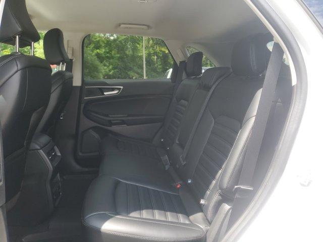 Photo of 2023 Oxford White Ford Edge