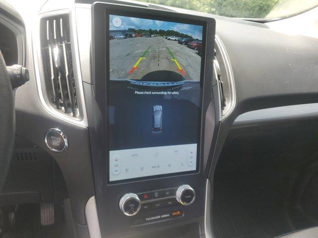 Photo of 2023 Oxford White Ford Edge