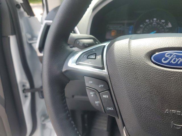 Photo of 2023 Oxford White Ford Edge