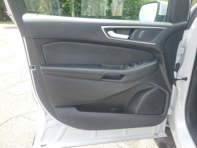 Photo of 2023 Oxford White Ford Edge
