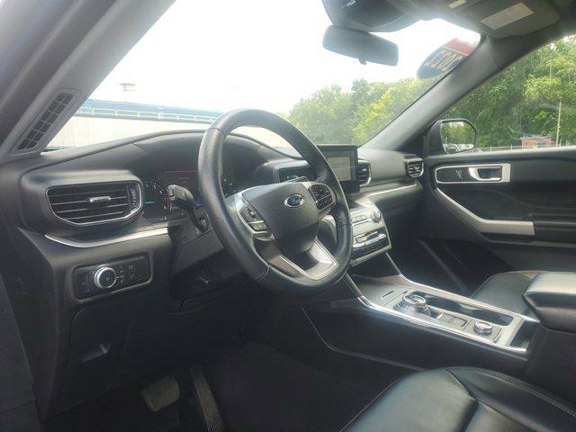 Photo of 2022 Atlas Blue Metallic Ford Explorer
