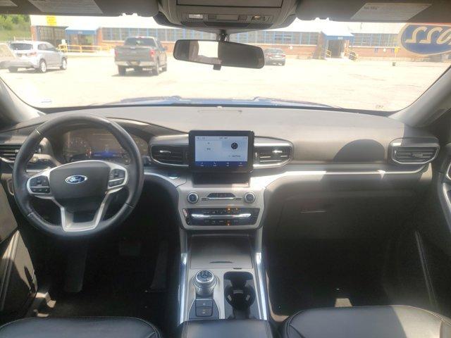 Photo of 2022 Atlas Blue Metallic Ford Explorer