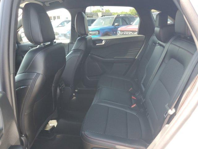 Photo of 2025 Silver Metallic Ford Escape