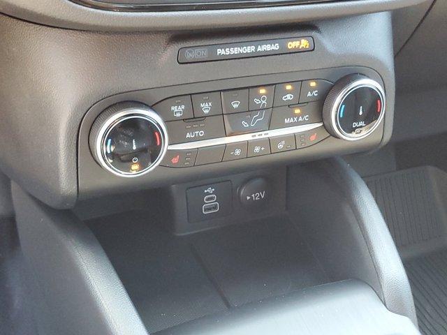 Photo of 2025 Silver Metallic Ford Escape