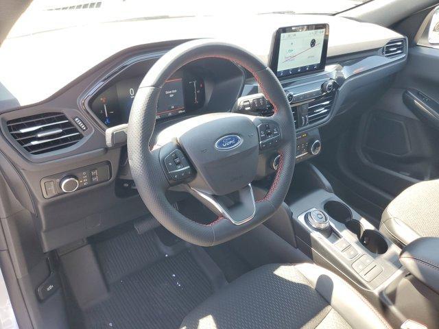 Photo of 2025 Silver Metallic Ford Escape