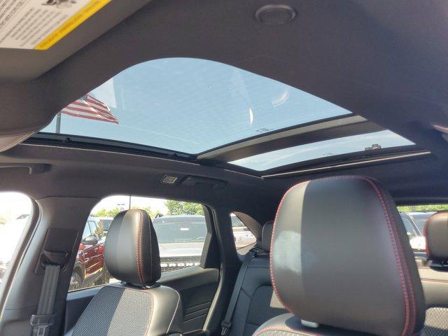 Photo of 2025 Silver Metallic Ford Escape