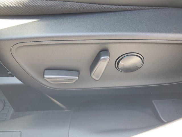 Photo of 2025 Silver Metallic Ford Escape