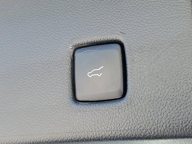 Photo of 2023 Iconic Silver Metallic Ford Escape