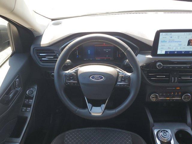 Photo of 2023 Iconic Silver Metallic Ford Escape