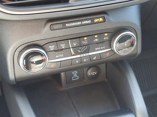 Photo of 2023 Iconic Silver Metallic Ford Escape